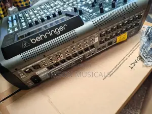 Behringer X32 Combat Digital Mixer