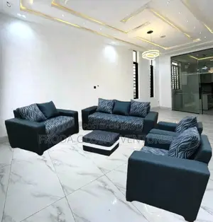 Set of 7 Seaters Sofa Chairs With Pillows and Table. Pblfl11