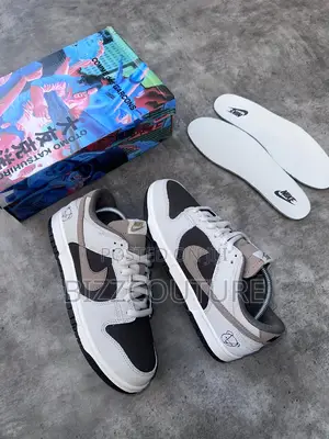 Original NIKE SB DUNK LOW Sneakers Available in Store