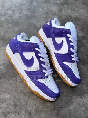 Original NIKE SB DUNK LOW Sneakers Available in Store