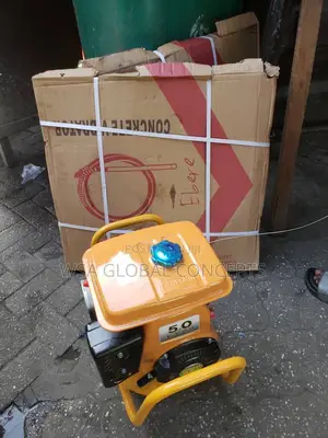 Fujirobin Poker Concrete Vibrator Machine
