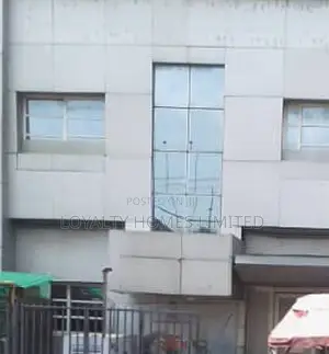 Well Located and Beautiful Office Space Up for Sale.