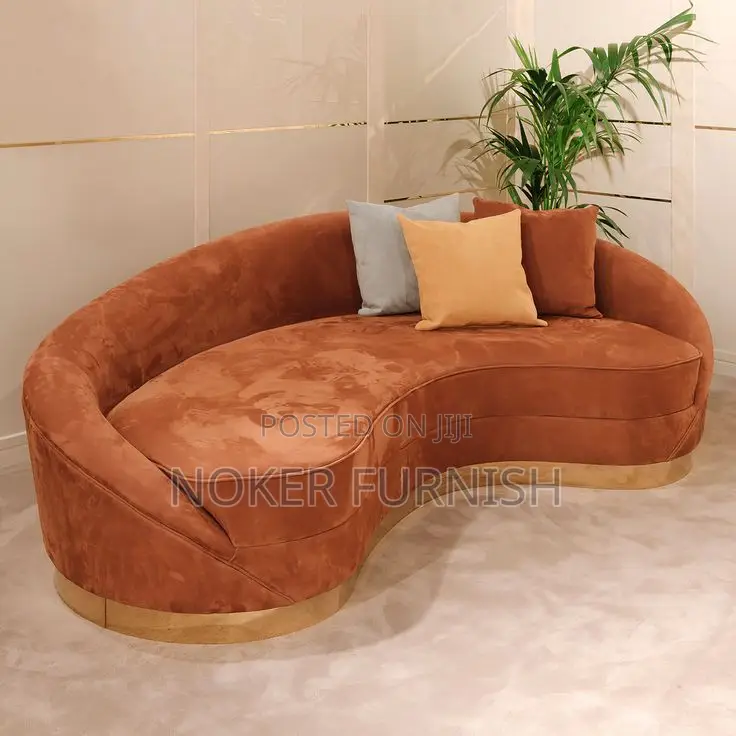 Curved Lounge Chair