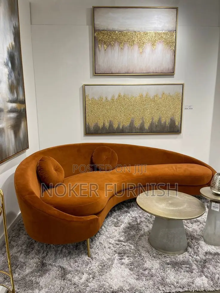 Curved Lounge Chair