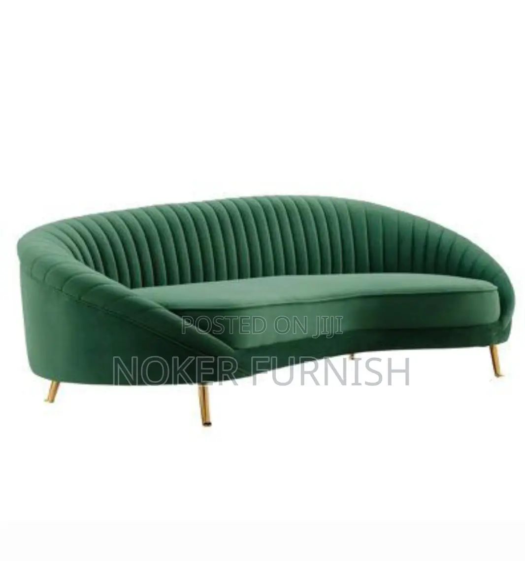 Curved Lounge Chair
