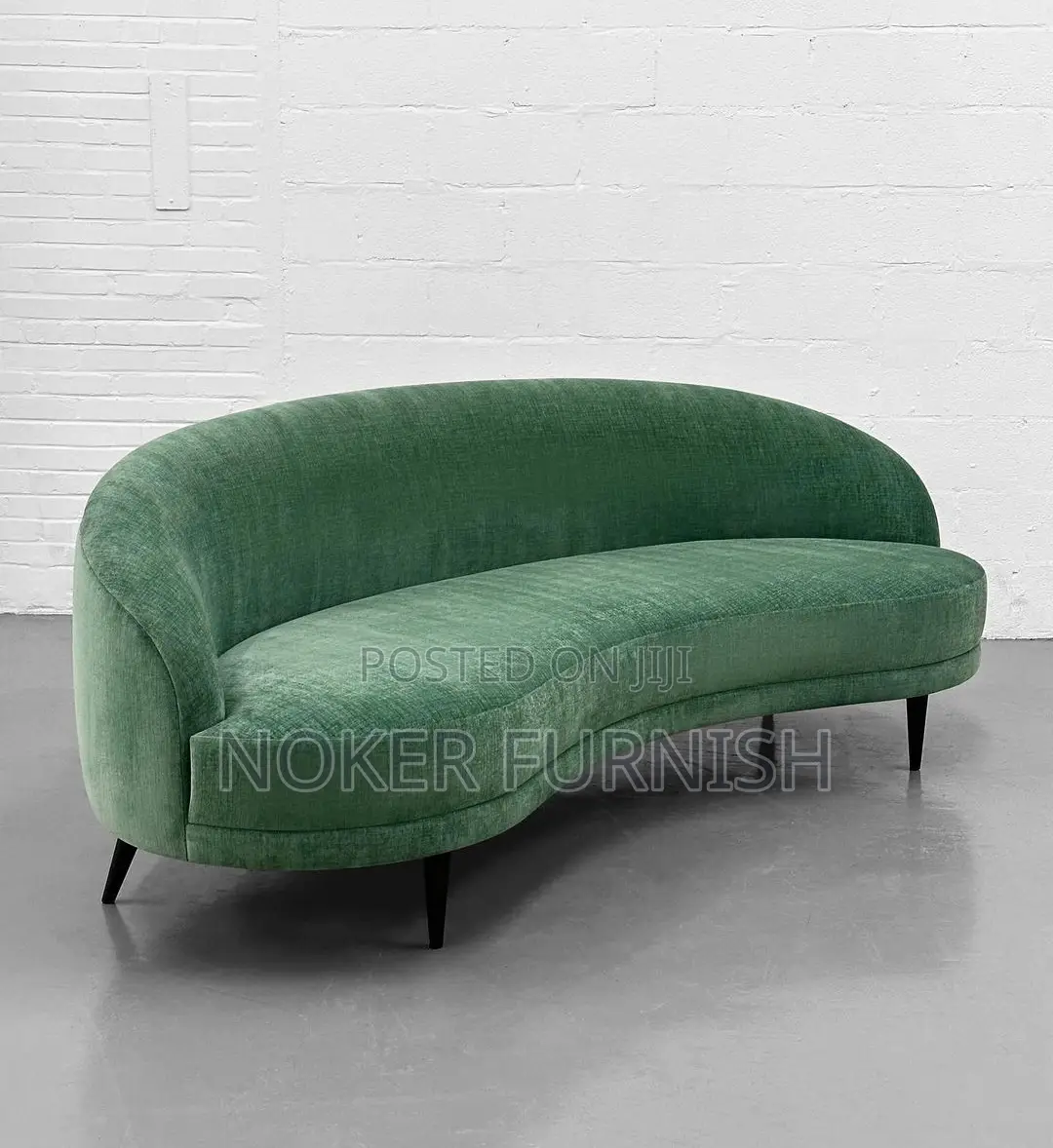 Curved Lounge Chair