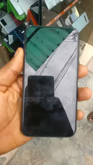 Apple iPhone 11 64 GB Black