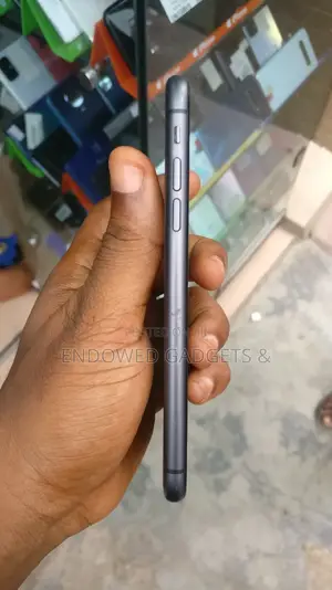 Apple iPhone 11 64 GB Black