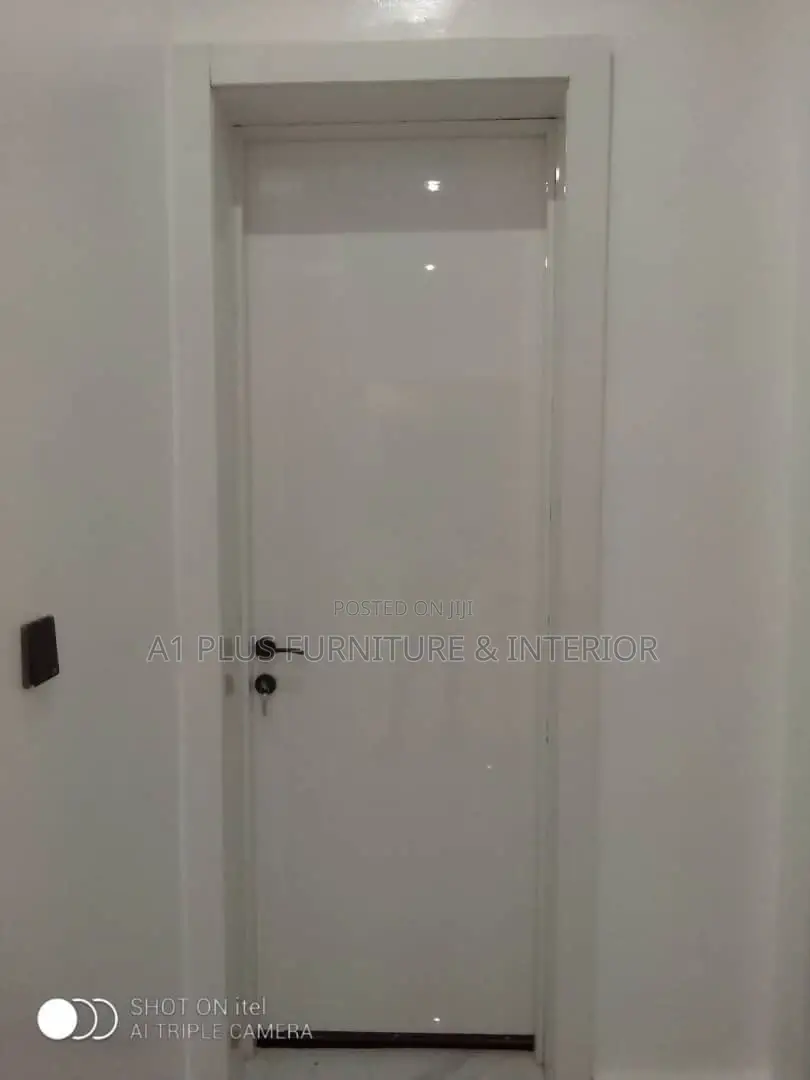 Internal Hdf White Gloss Door With Frame Accessories