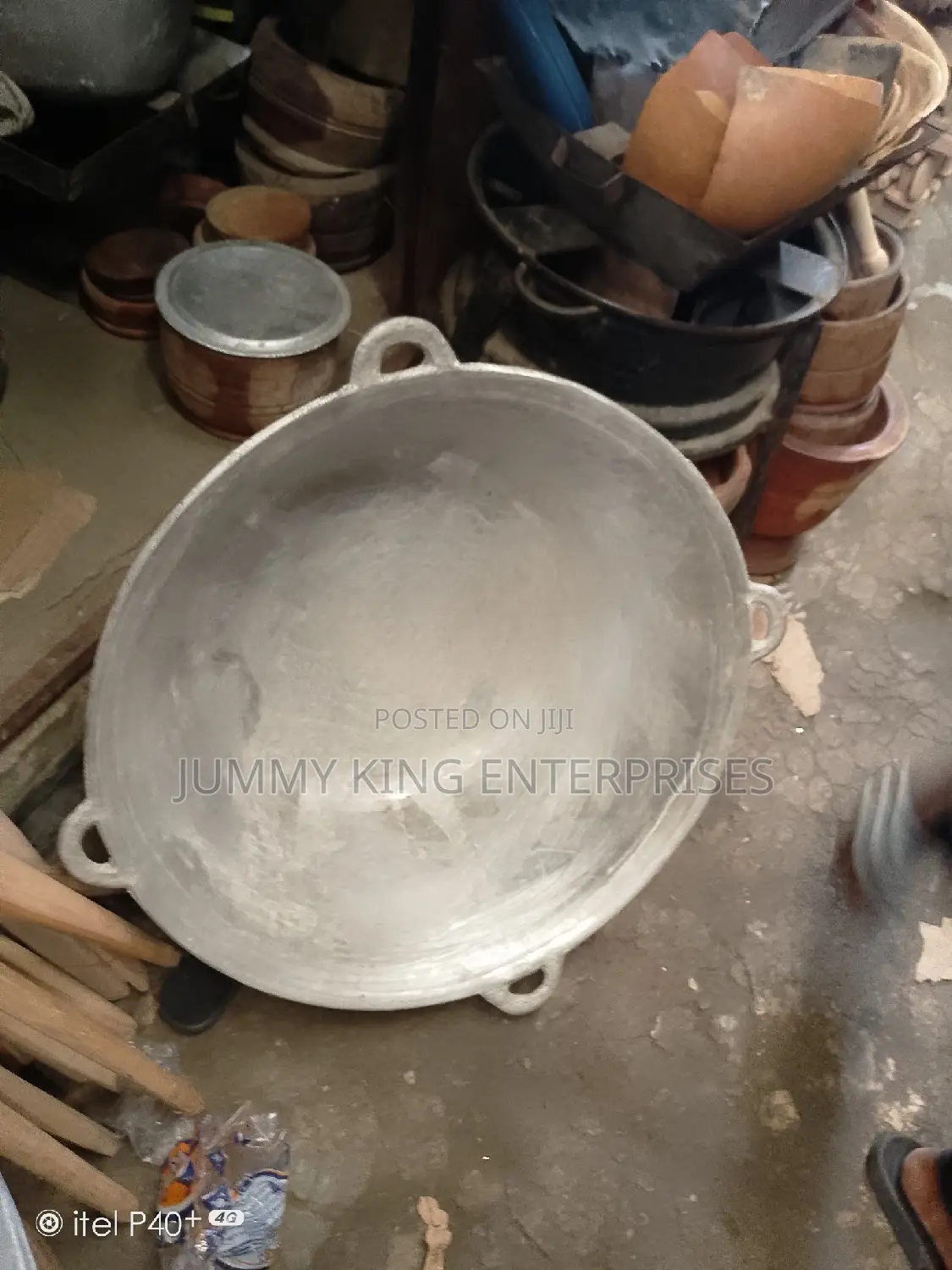 Cast Iron Cookware Pot
