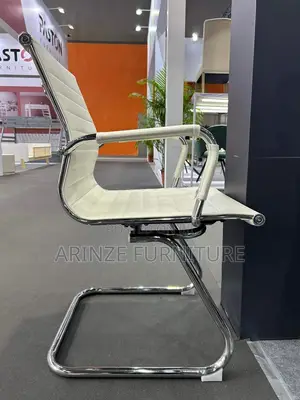 Strong Visitor Chair