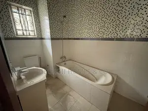 5bdrm Duplex in Asokoro for rent