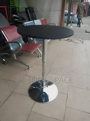 High Adjustable Bar/Cocktail Table