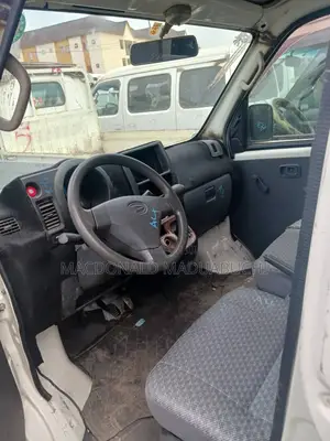 Suzuki APV Minibus 2010 White
