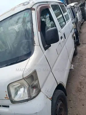 Suzuki APV Minibus 2010 White