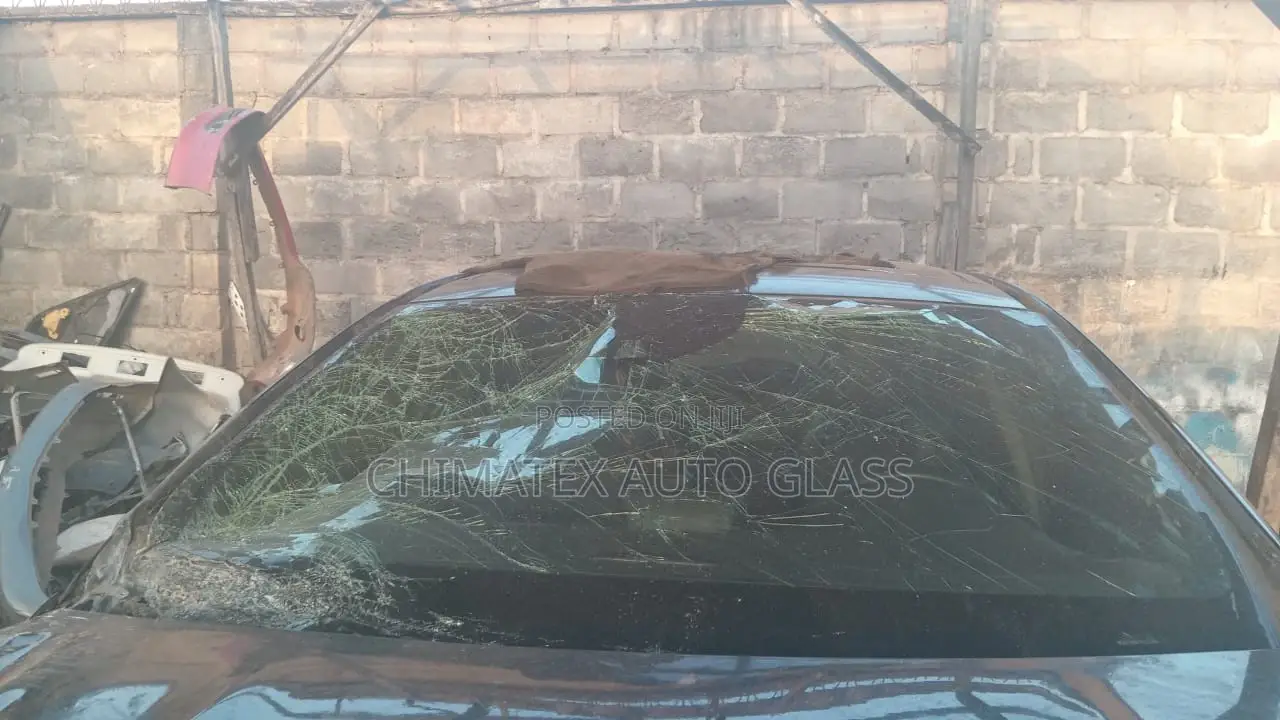 Mercedes Gla 250 Windscreen Available