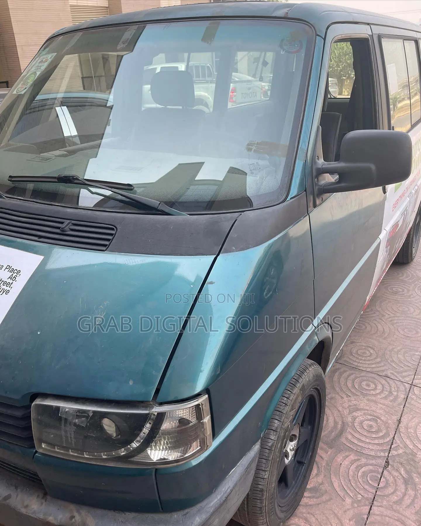 Moving Van in Lekki