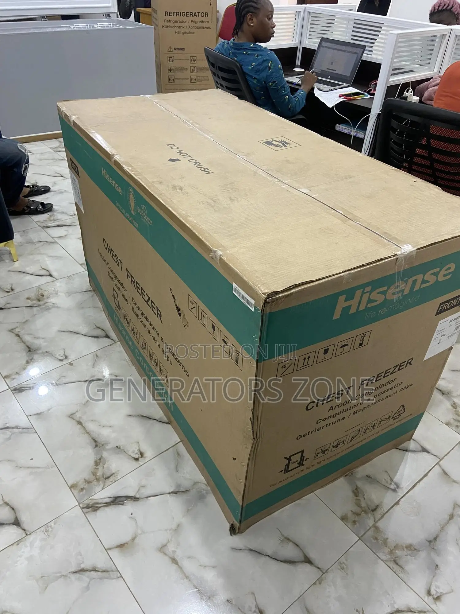 Noiseless Chest Freezer Hisense 420L