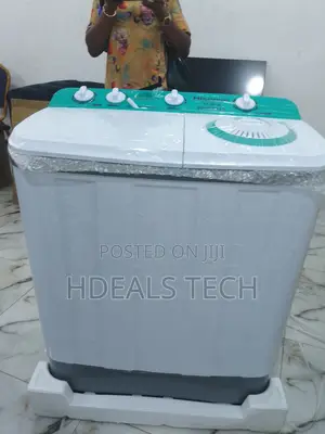 Hisence 11kg Twin Tub Top Washing Machine.