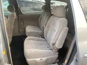 Toyota Sienna LE 2002 Gray