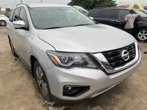 Nissan Pathfinder SL 4dr 4x4 (3.5L 6cyl) 2017 Silver