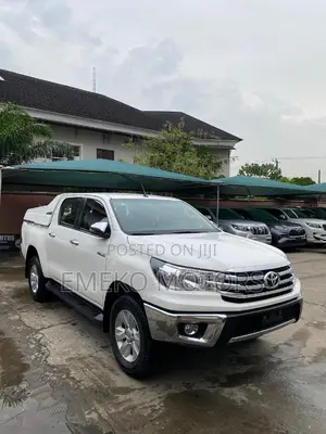Toyota Hilux 2020 White