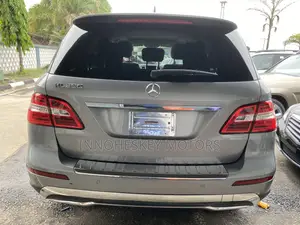 Mercedes-Benz M Class ML350 4dr SUV (3.5L 6cyl 7A) 2015 Gray