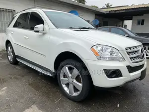 Photo - Mercedes-Benz M Class ML 350 4Matic 2010 White