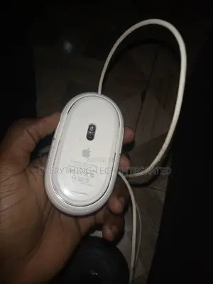 New Genuine Apple A1152 USB Wired Optical Mighty Mouse