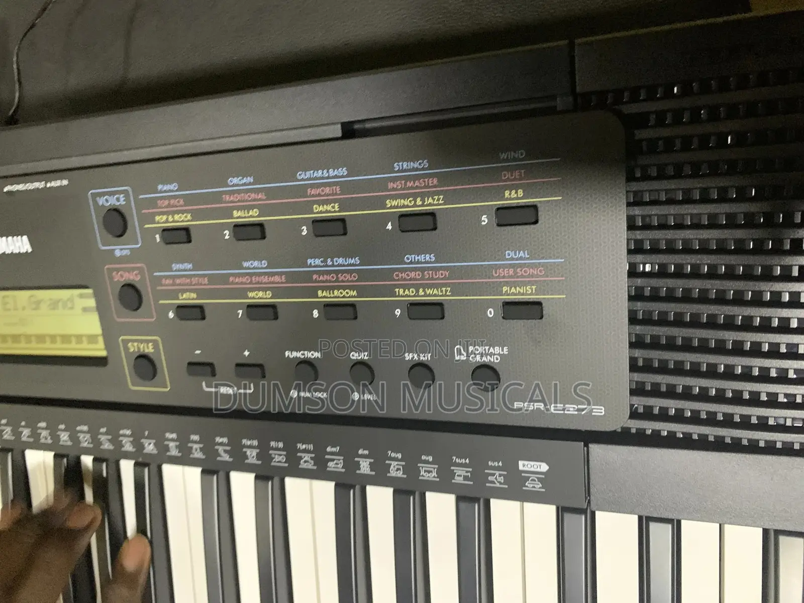 PSR-E273 Yamaha Keyboard