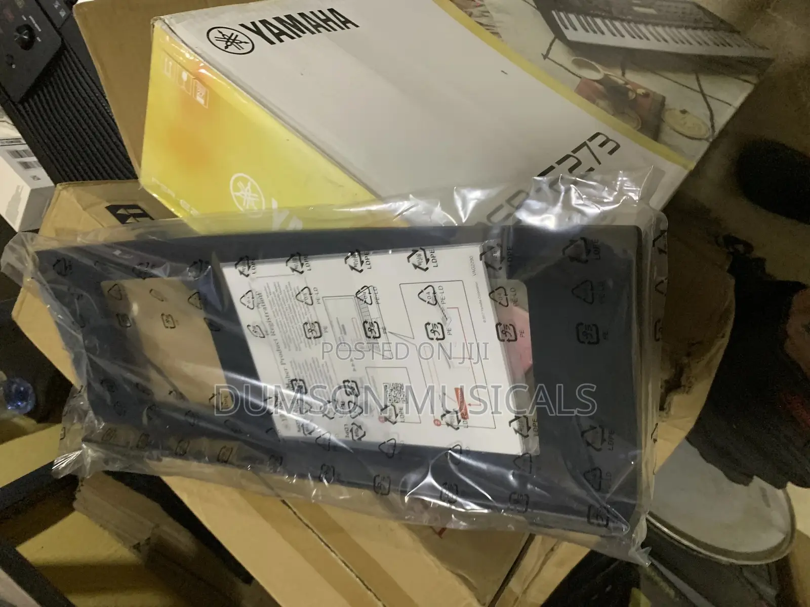 PSR-E273 Yamaha Keyboard