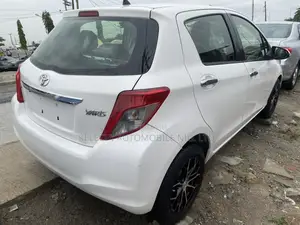 Toyota Yaris 2013 White