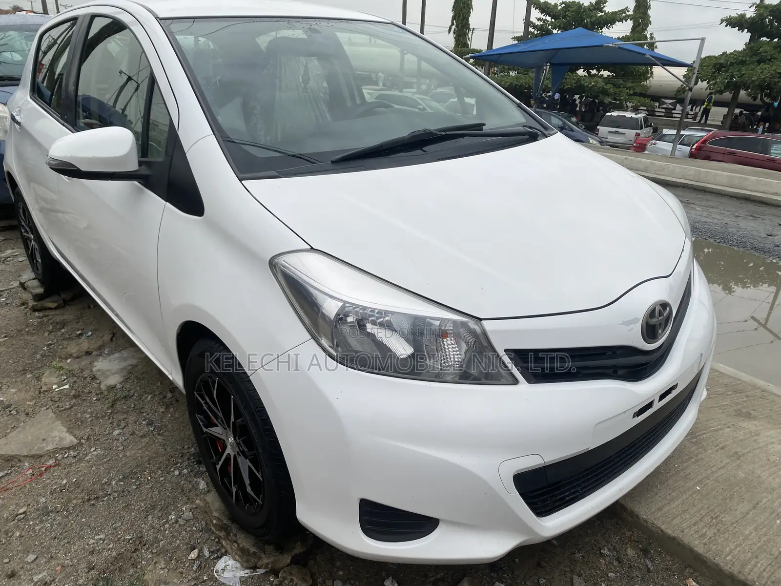 Toyota Yaris 2013 White