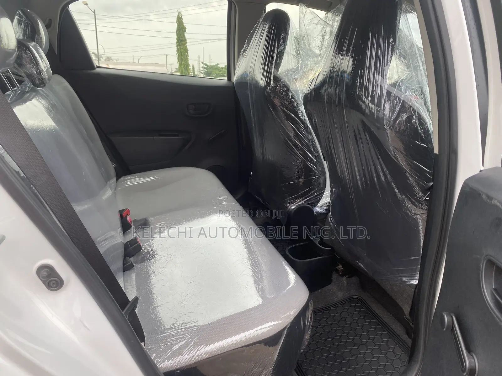 Toyota Yaris 2013 White