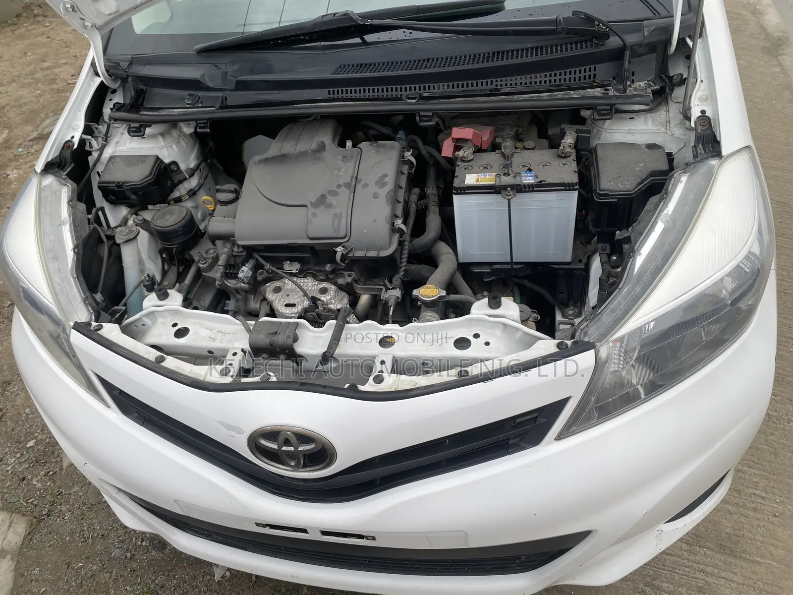 Toyota Yaris 2013 White