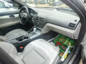 Mercedes-Benz C300 2010 Gray