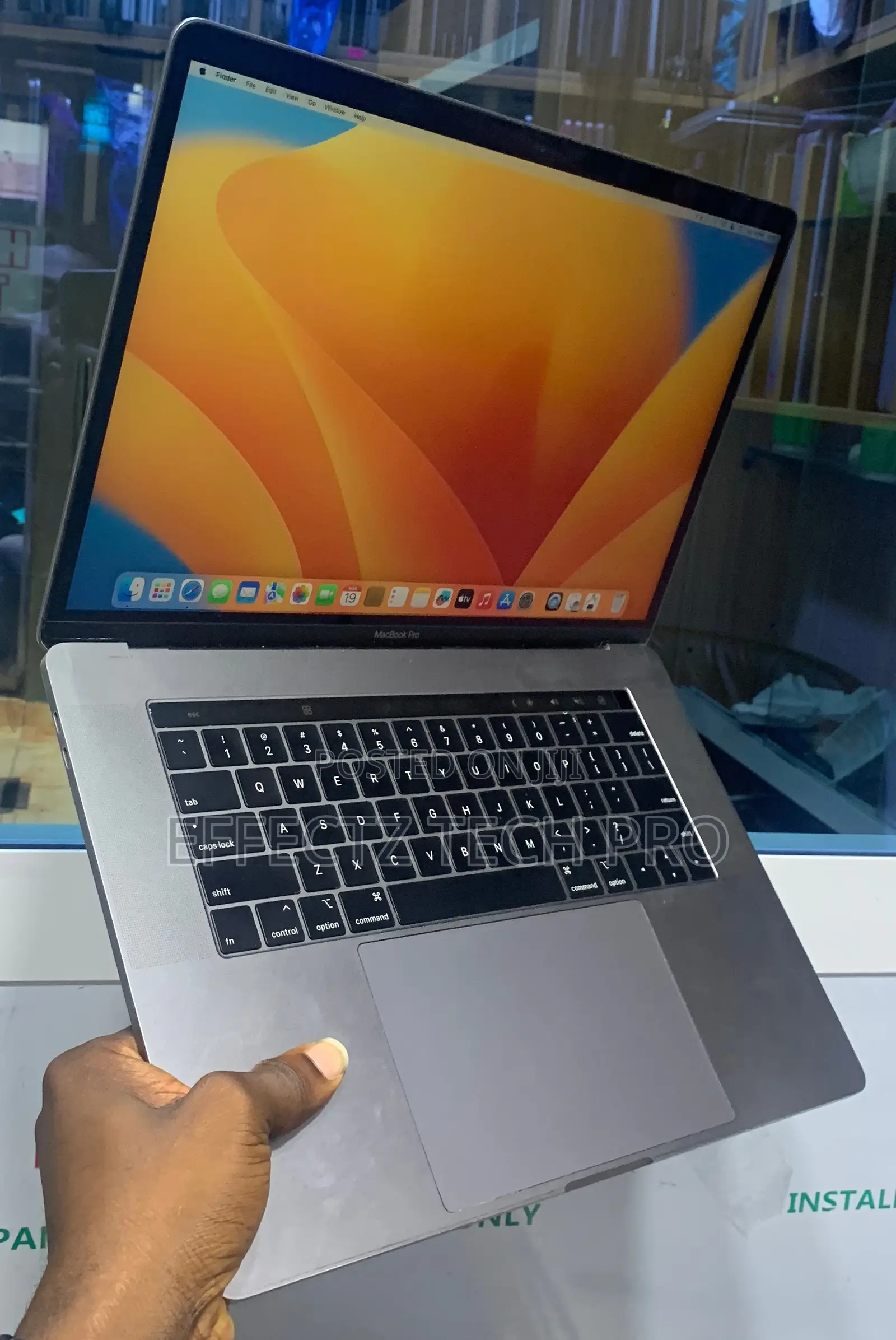 Laptop Apple MacBook Pro 2019 32GB Intel Core i7 SSD 1T