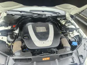 Mercedes-Benz C300 2010 White