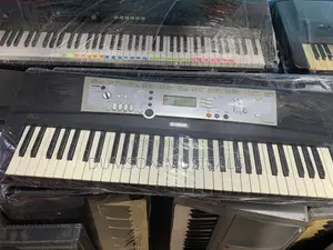 Yamaha Keyboard PSR-E203 Uk-Used