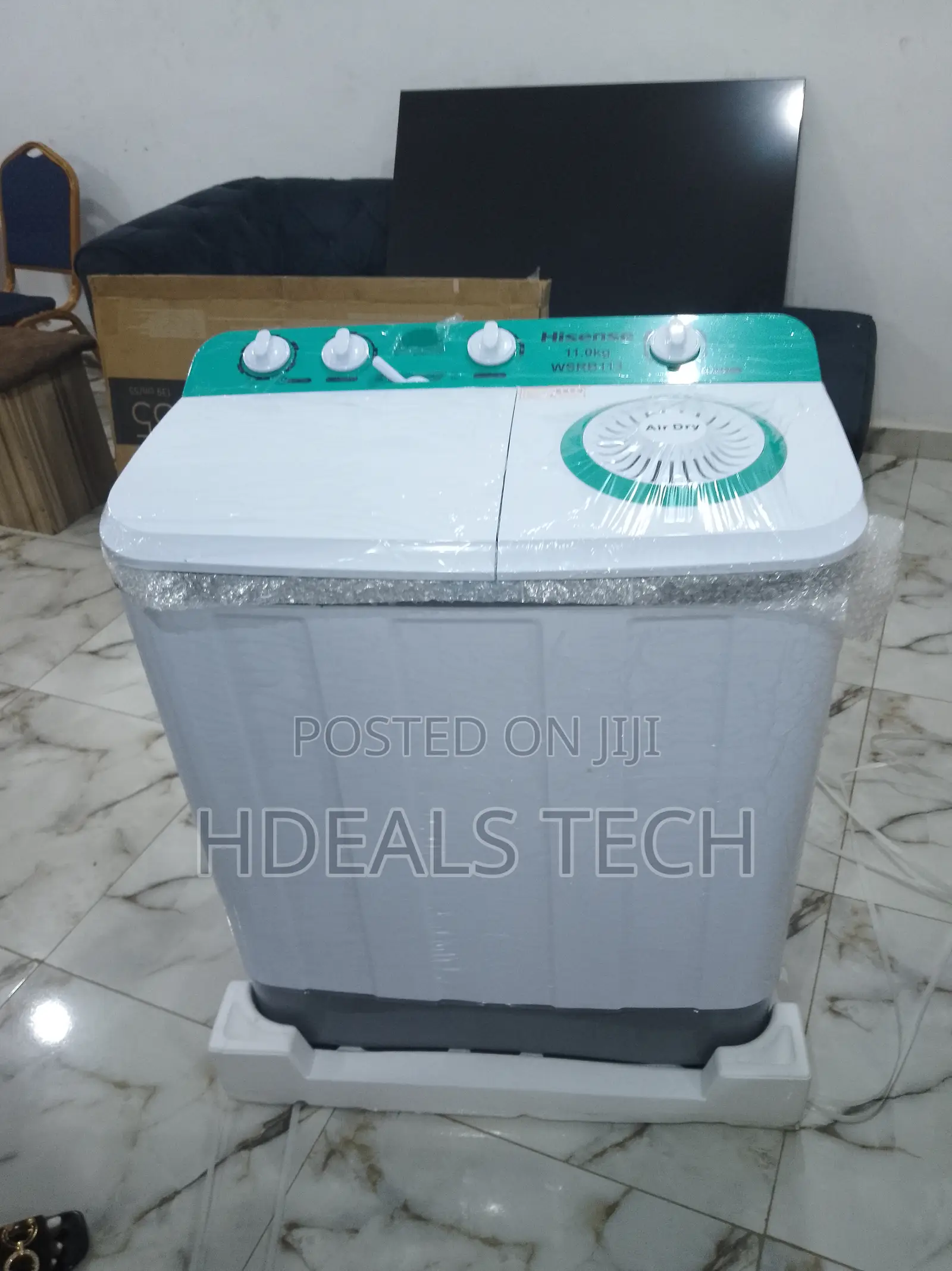 Hisence 11kg Toploader Washing Machine.