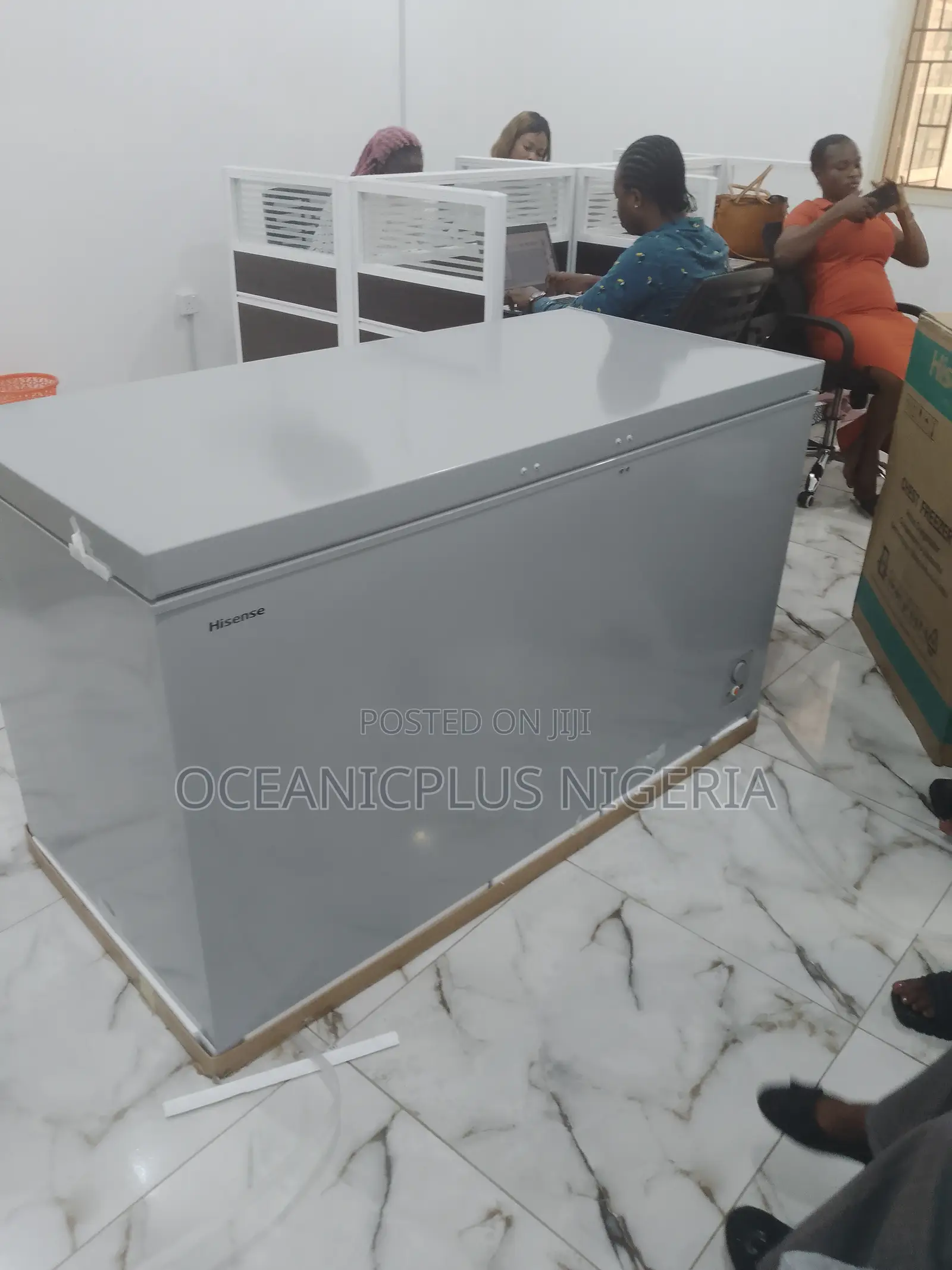 Double Basket Hisense Chest Freezer 420 Liters