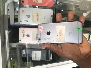 Apple iPhone 6s 32 GB Gray