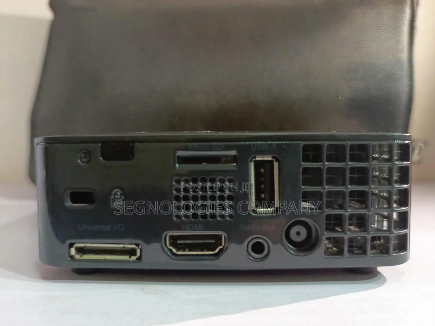 Dell M115HD Mobile LED WXGA Projector