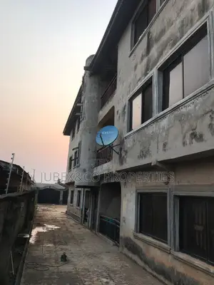 3bdrm Block of Flats in Gasline, Ado-Odo/Ota for sale