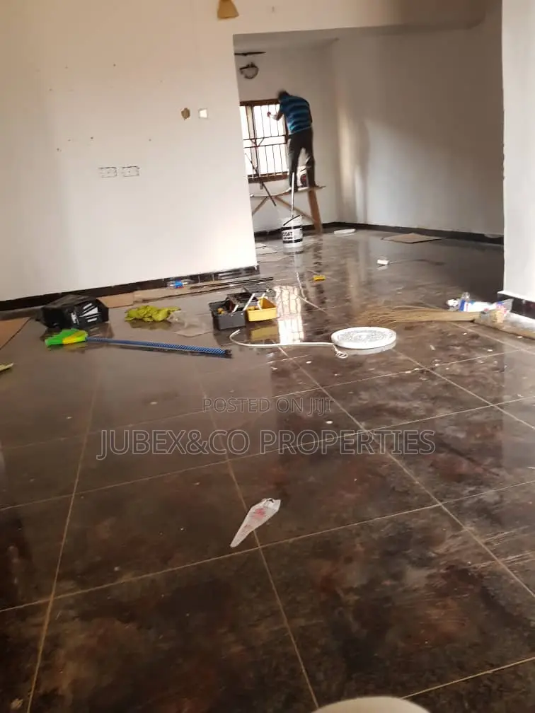 3bdrm Block of Flats in Gasline, Ado-Odo/Ota for sale