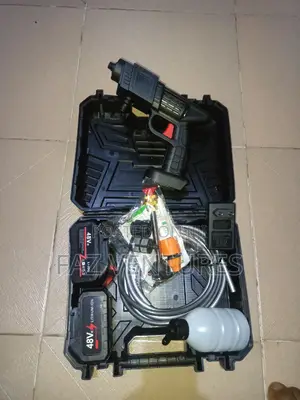 Car Washing Water Sprayer (2 Batteries)