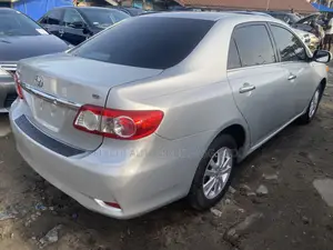 Toyota Corolla 2012 Silver