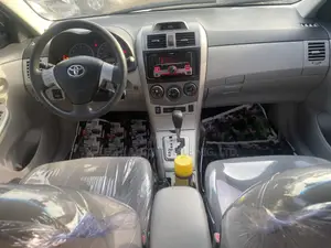Toyota Corolla 2012 Silver