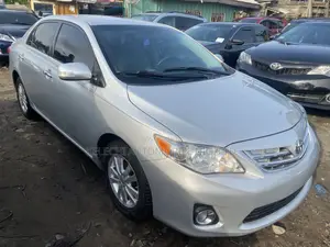 Toyota Corolla 2012 Silver