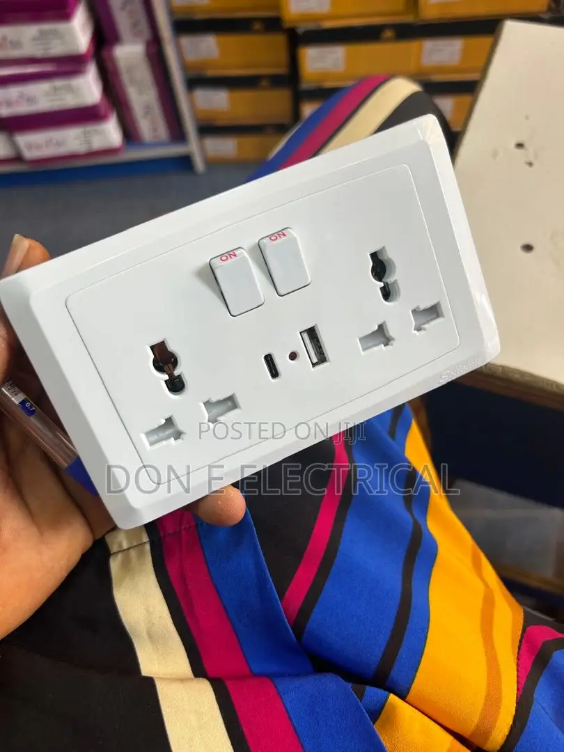 13a Double Socket Type C Nd Usb Pot